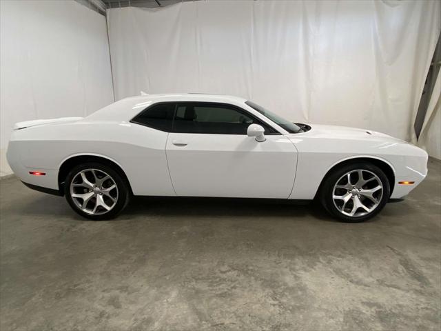 2016 Dodge Challenger SXT Plus