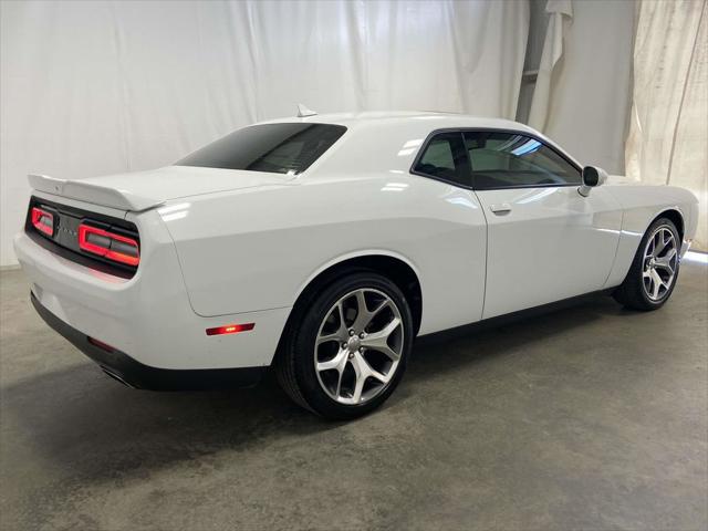 2016 Dodge Challenger SXT Plus
