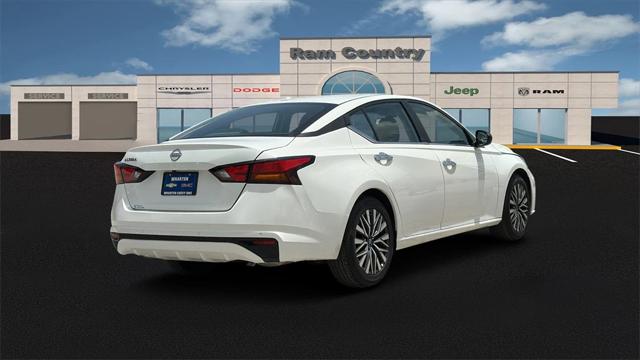 2025 Nissan Altima SV FWD