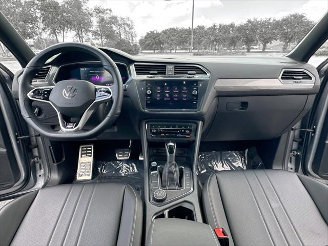 2023 Volkswagen Tiguan 2.0T SE R-Line Black 2023 Volkswagen Tiguan 2.0T SE R-Line Black