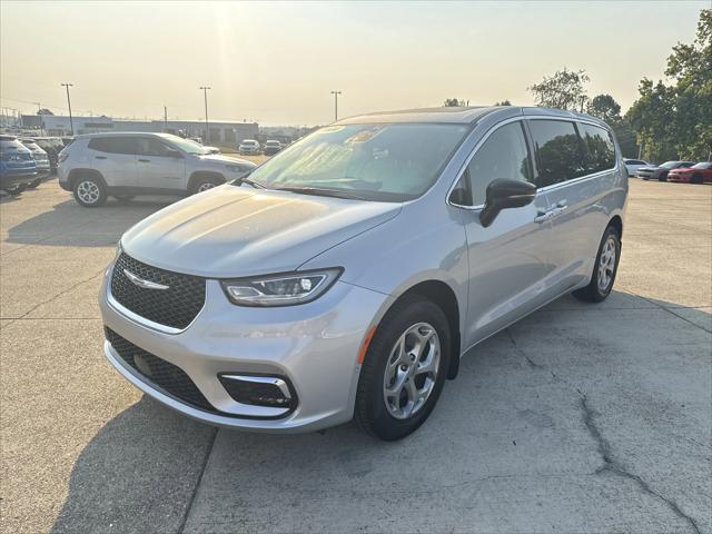 2024 Chrysler Pacifica Limited AWD
