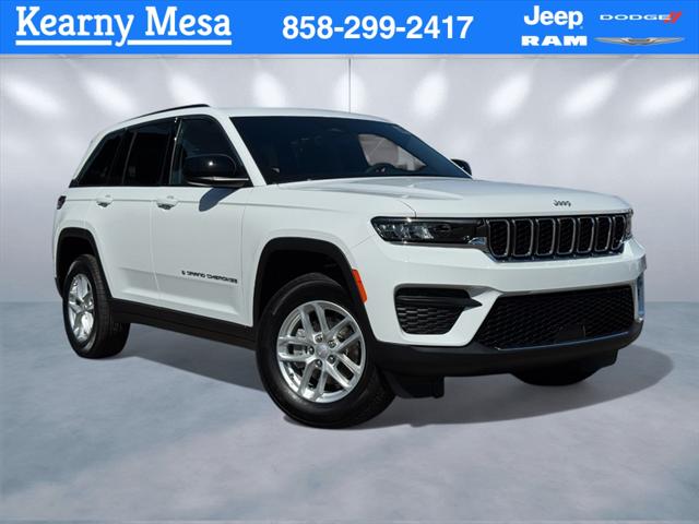 2025 Jeep Grand Cherokee GRAND CHEROKEE LAREDO X 4X4