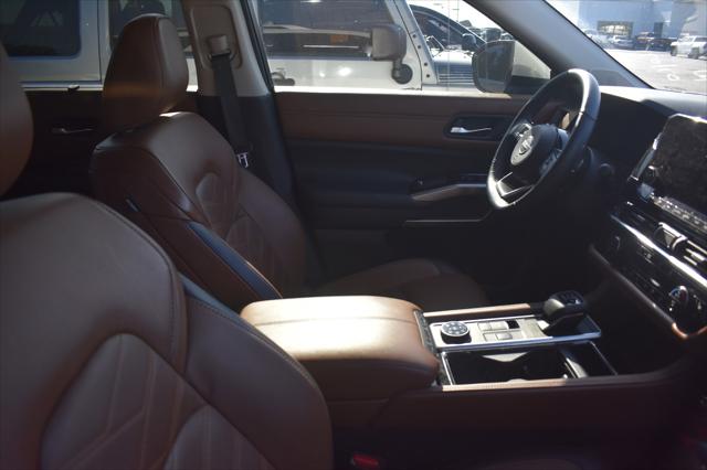 2023 Nissan Pathfinder Platinum 4WD