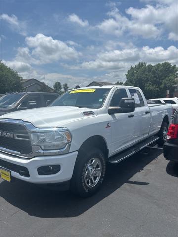 2023 RAM 2500 Tradesman Crew Cab 4x4 8 Box