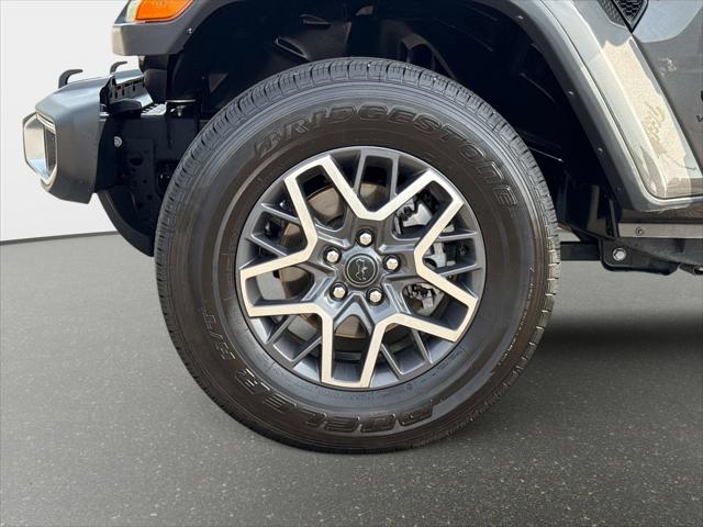 2025 Jeep Wrangler 4-Door Sahara 4x4
