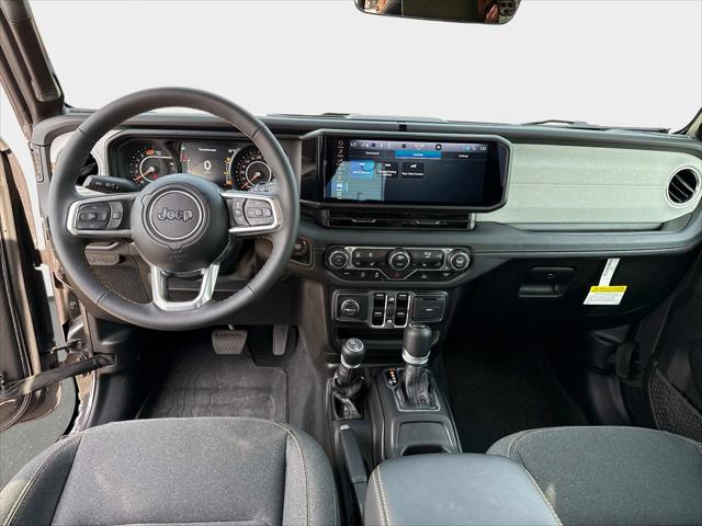 2025 Jeep Wrangler 4-Door Sahara 4x4
