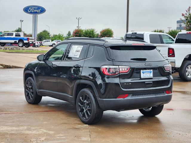 2025 Jeep Compass COMPASS LATITUDE 4X4