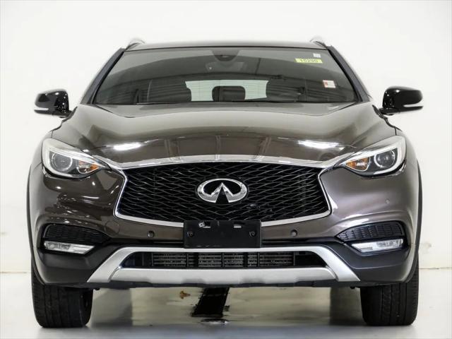 2017 INFINITI QX30 Premium