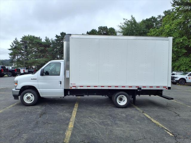 2025 Ford E-350 Cutaway Base Cutaway