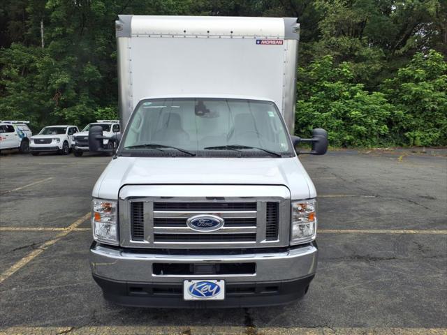 2025 Ford E-350 Cutaway Base Cutaway