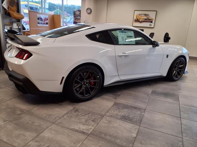 2025 Ford Mustang Dark Horse Fastback