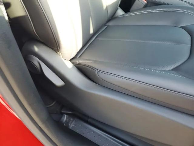 2025 Chrysler Voyager LX
