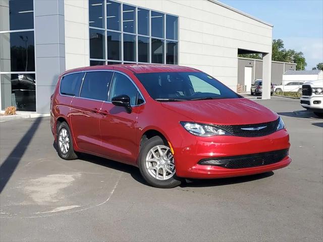 2025 Chrysler Voyager LX