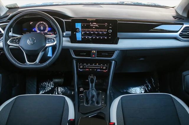 2025 Volkswagen Taos 1.5T SE