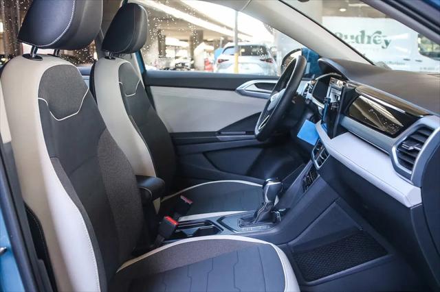 2025 Volkswagen Taos 1.5T SE