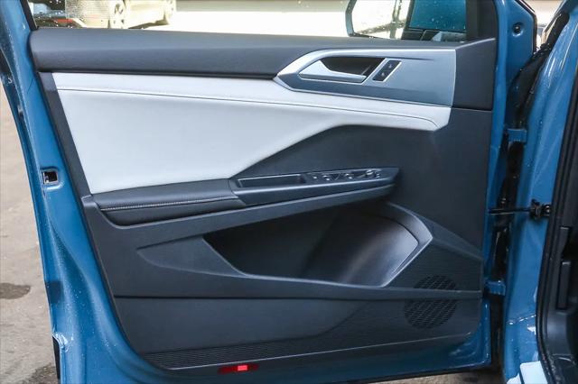 2025 Volkswagen Taos 1.5T SE