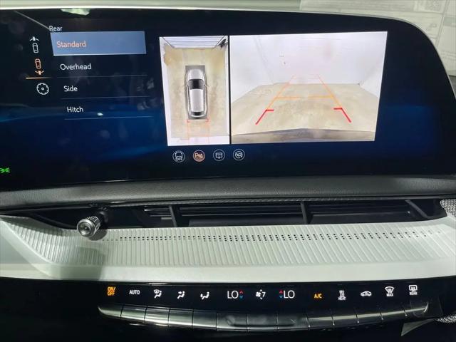2025 Cadillac iQ Sport 2 AWD