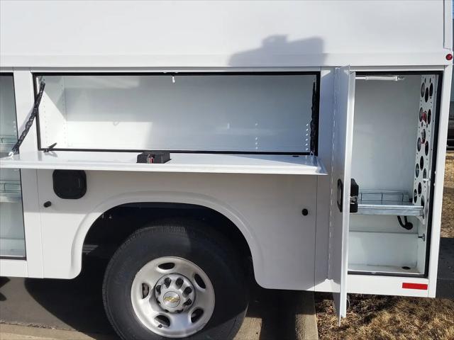 2025 Chevrolet Express Cutaway Work Van