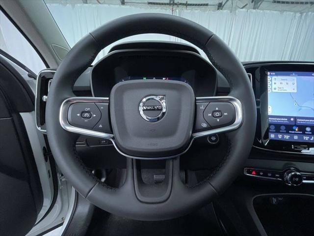 2026 Volvo XC40 Ultra, B5 AWD Gas (mild hybrid), Dark