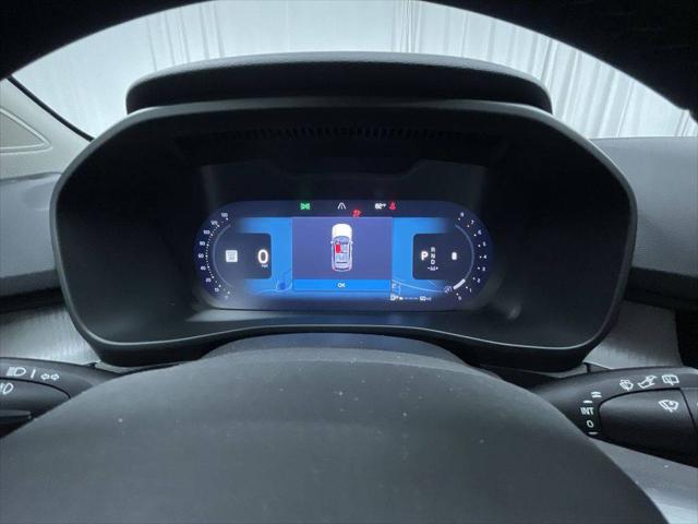 2026 Volvo XC40 Ultra, B5 AWD Gas (mild hybrid), Dark