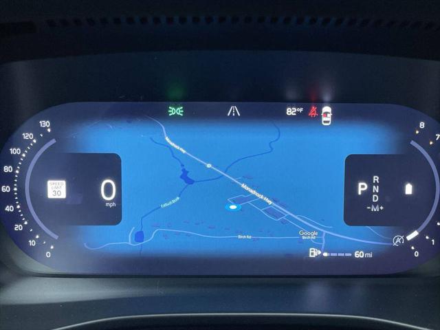 2026 Volvo XC40 Ultra, B5 AWD Gas (mild hybrid), Dark