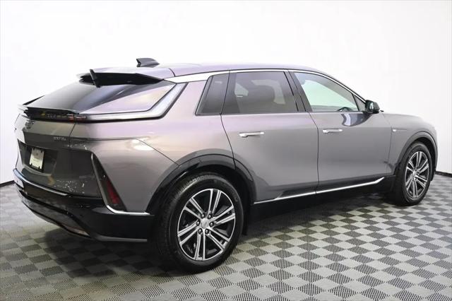 2025 Cadillac iQ Luxury w/1SD