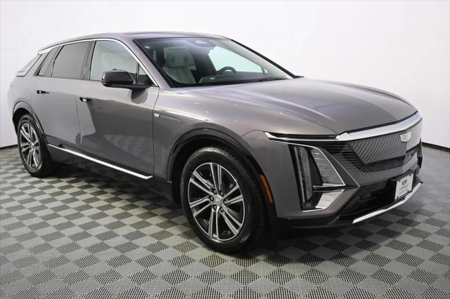 2025 Cadillac iQ Luxury w/1SD