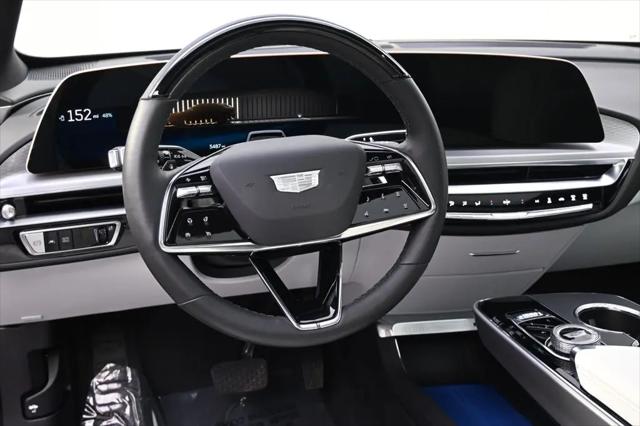 2025 Cadillac iQ Luxury w/1SD
