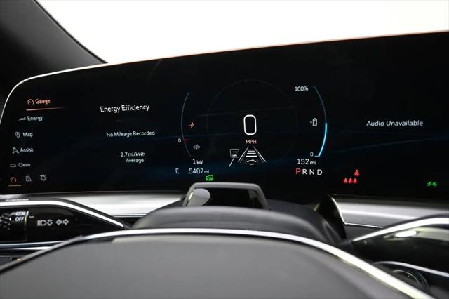 2025 Cadillac iQ Luxury w/1SD