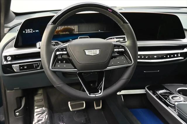 2025 Cadillac iQ Luxury w/1SE