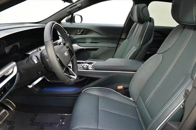 2025 Cadillac iQ Luxury w/1SE