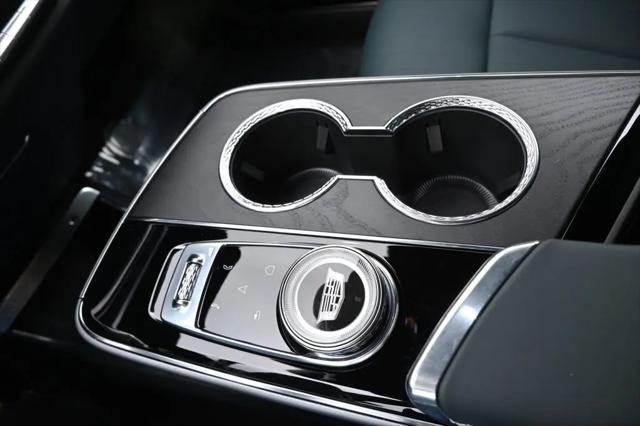 2025 Cadillac iQ Luxury w/1SE