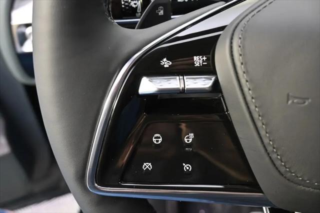 2025 Cadillac iQ Luxury w/1SE