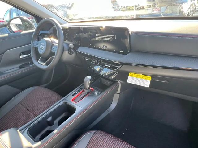 2025 Nissan Kicks SR FWD
