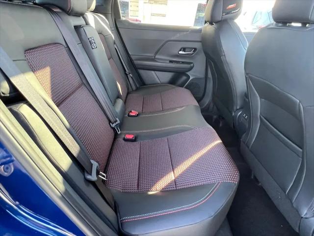 2025 Nissan Kicks SR FWD