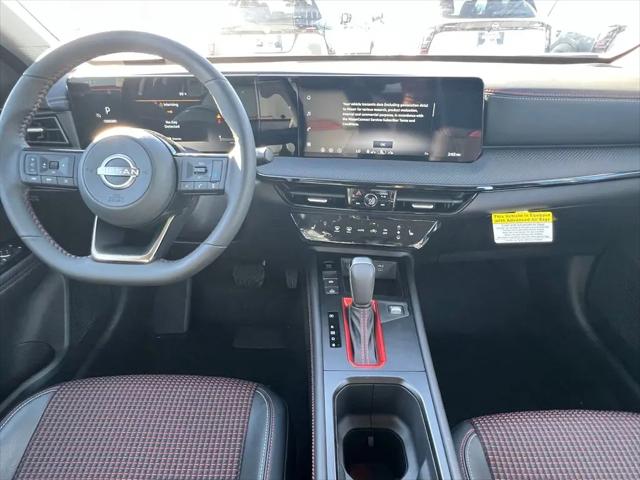 2025 Nissan Kicks SR FWD