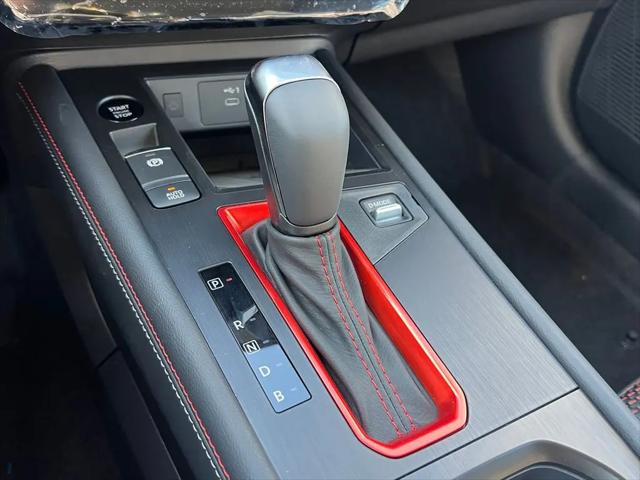 2025 Nissan Kicks SR FWD