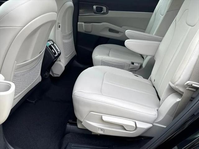 2025 Kia Sorento Hybrid EX