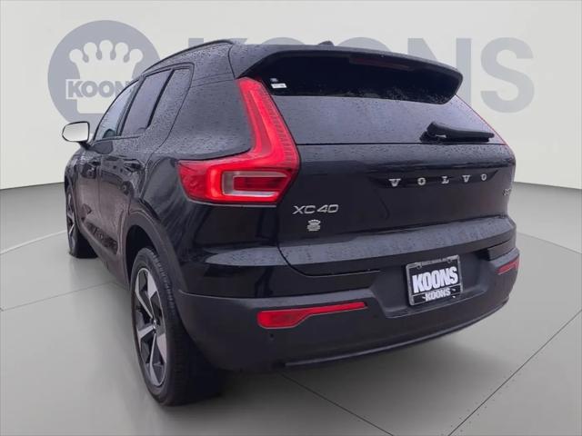 2026 Volvo XC40 Plus, B5 AWD Gas mild hybrid, Dark