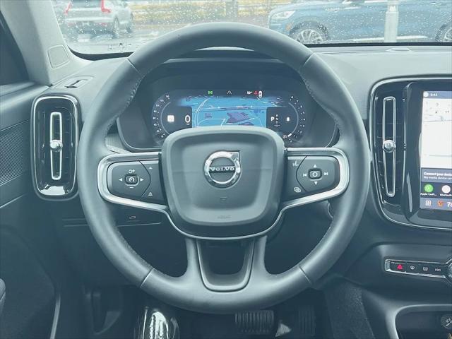2026 Volvo XC40 Plus, B5 AWD Gas mild hybrid, Dark