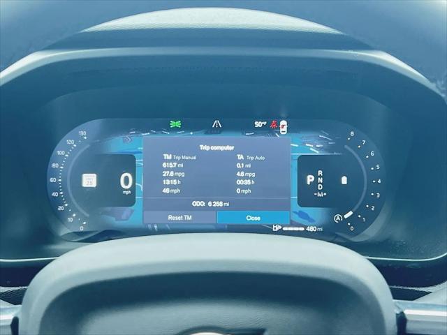 2026 Volvo XC40 Plus, B5 AWD Gas mild hybrid, Dark