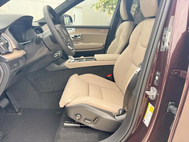 2026 Volvo XC90 Ultra Dark Theme, B6 AWD Gas mild hybrid, Gasoline, 7 Seats