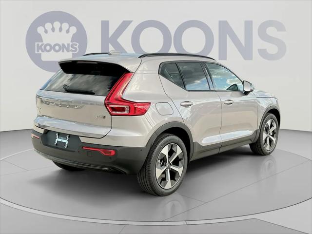 2026 Volvo XC40 Plus, B5 AWD Gas mild hybrid, Dark