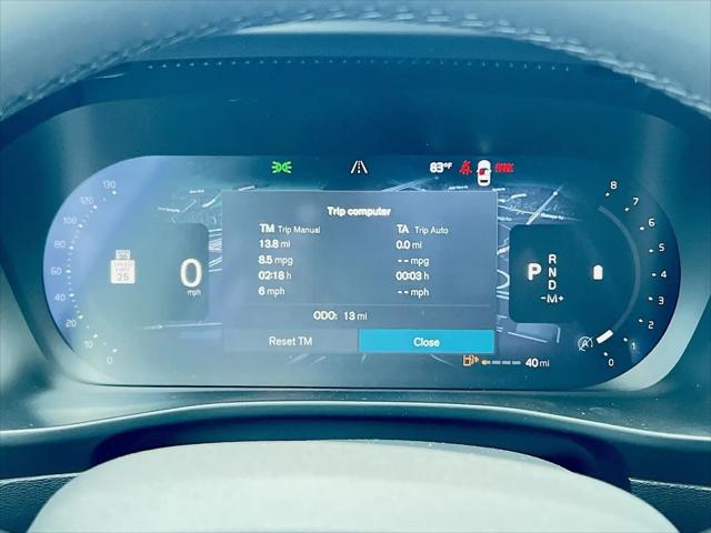 2026 Volvo XC40 Plus, B5 AWD Gas mild hybrid, Dark