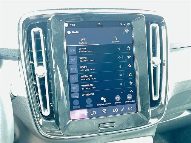 2026 Volvo XC40 Plus, B5 AWD Gas mild hybrid, Dark