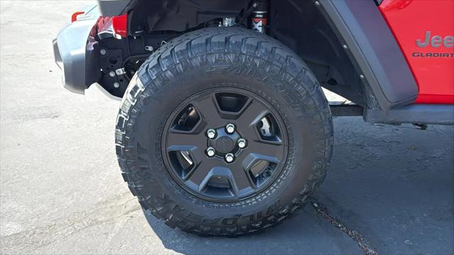 2022 Jeep Gladiator Sport