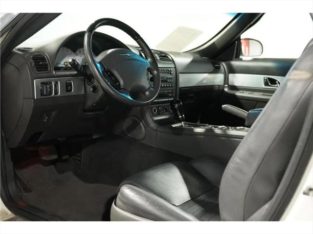 2002 Ford Thunderbird Base