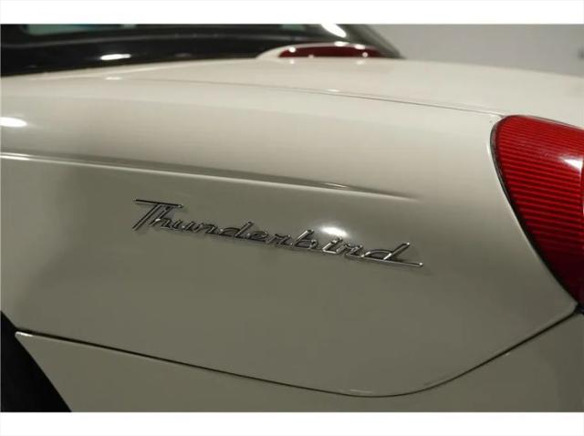 2002 Ford Thunderbird Base