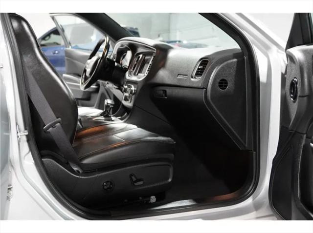 2020 Dodge Charger SXT RWD
