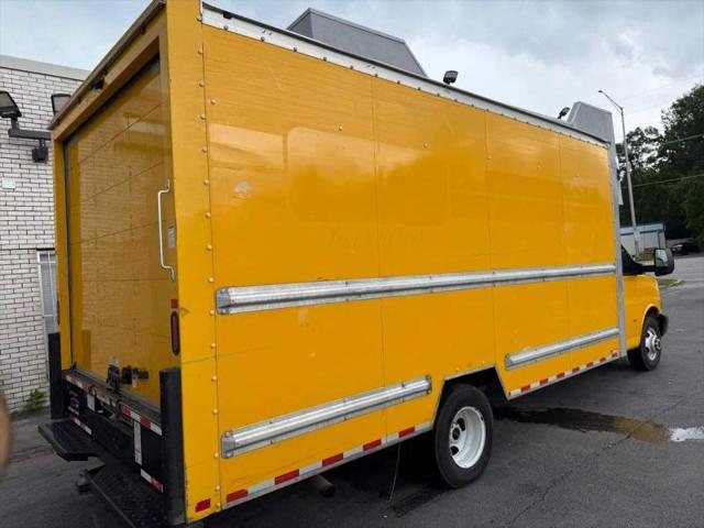 2019 GMC Savana Cutaway Work Van